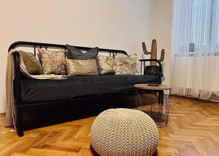 Iconic Mila Grohova, Centre Brno